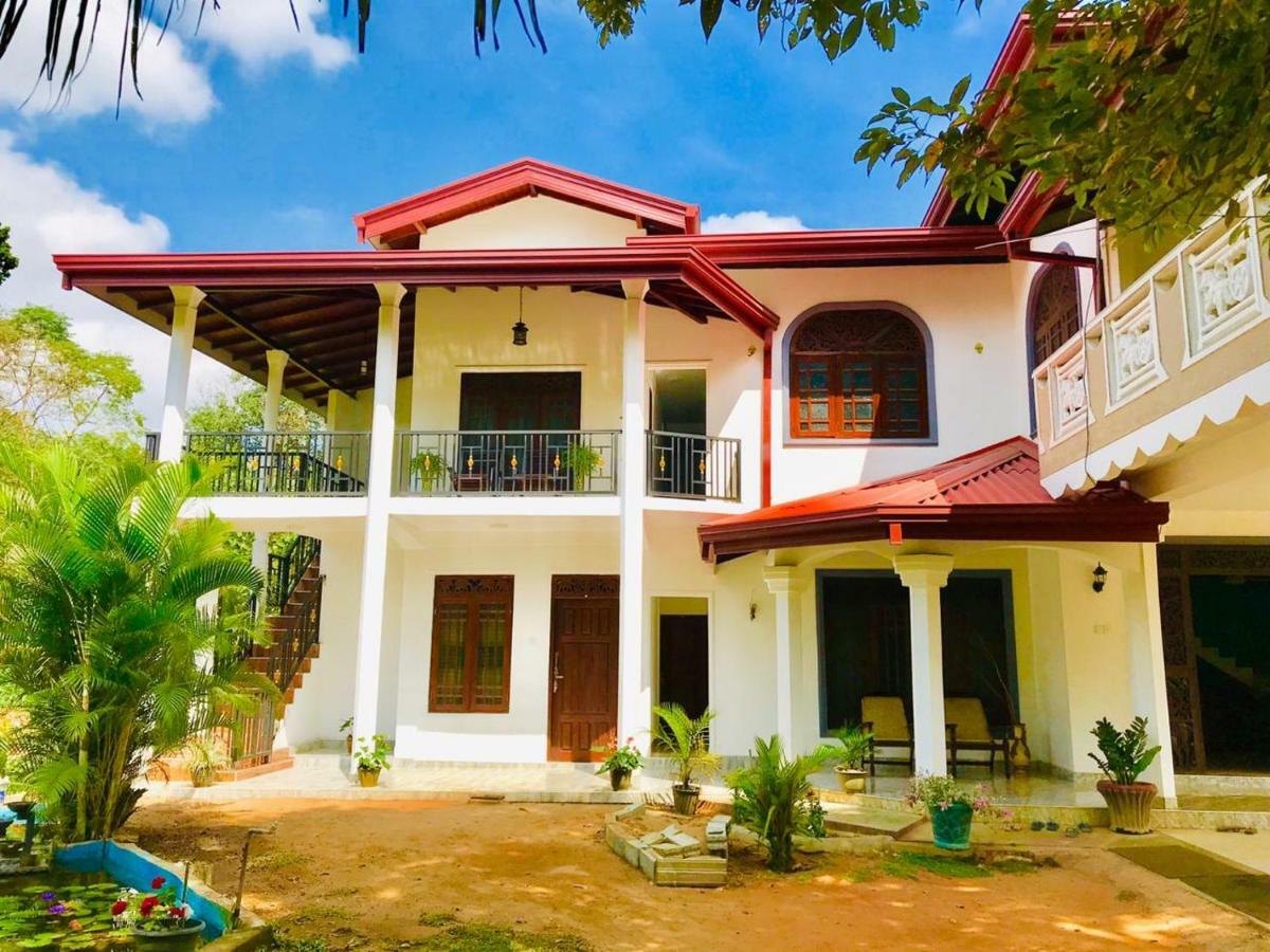Green Edge Residences Dambulla Exteriör bild